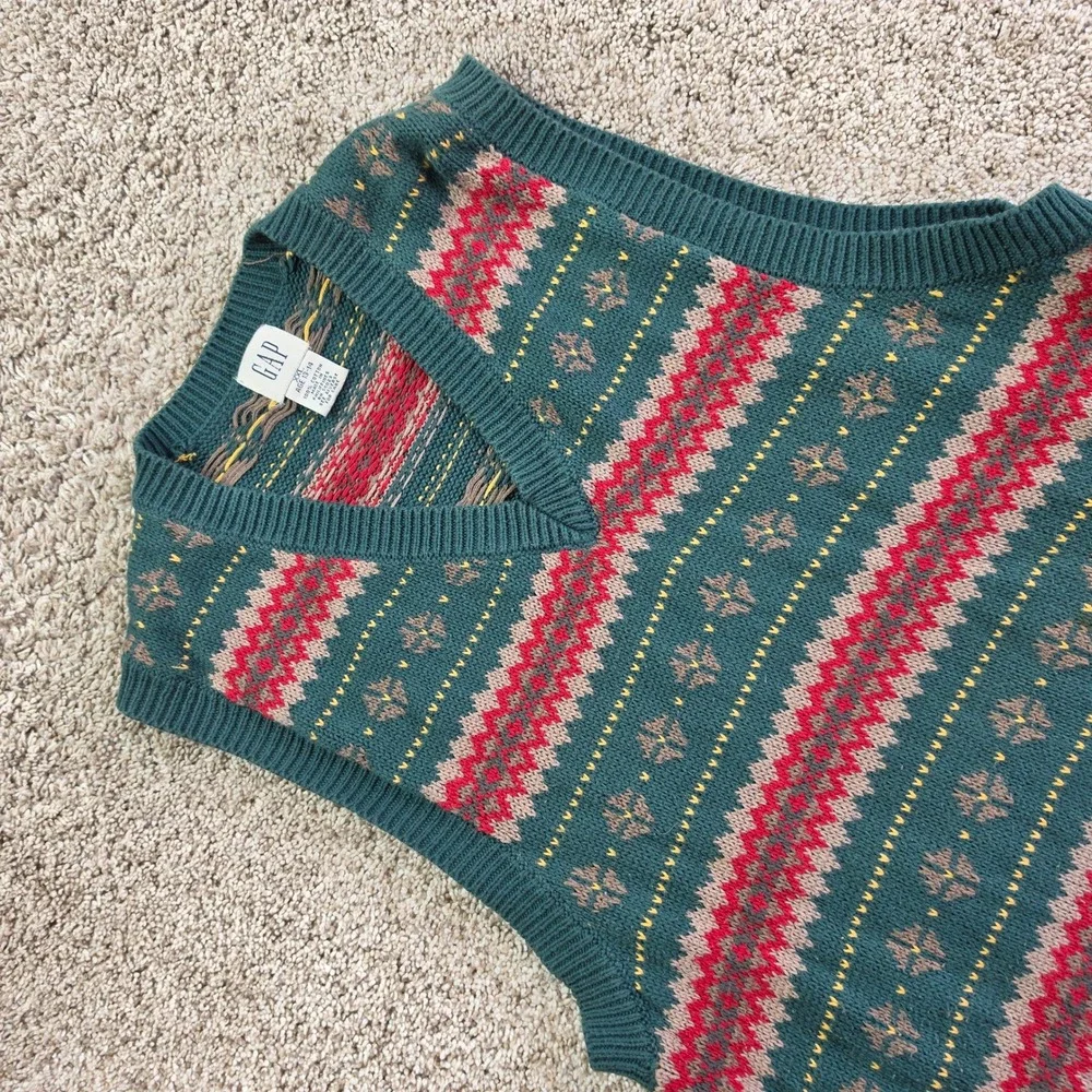 VINTAGE Gap Fair Isle Sweater Vest Kids Boys XXL 13-14 Green Red Preppy V-Neck